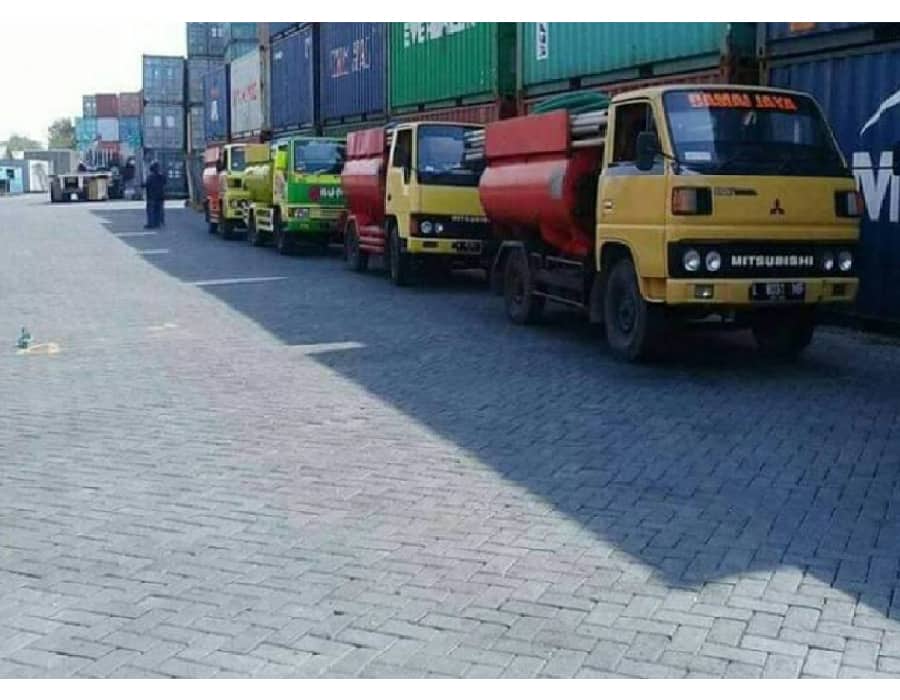 Layanan sedot WC Ngoro Mojokerto dengan armada penyedotan septic tank